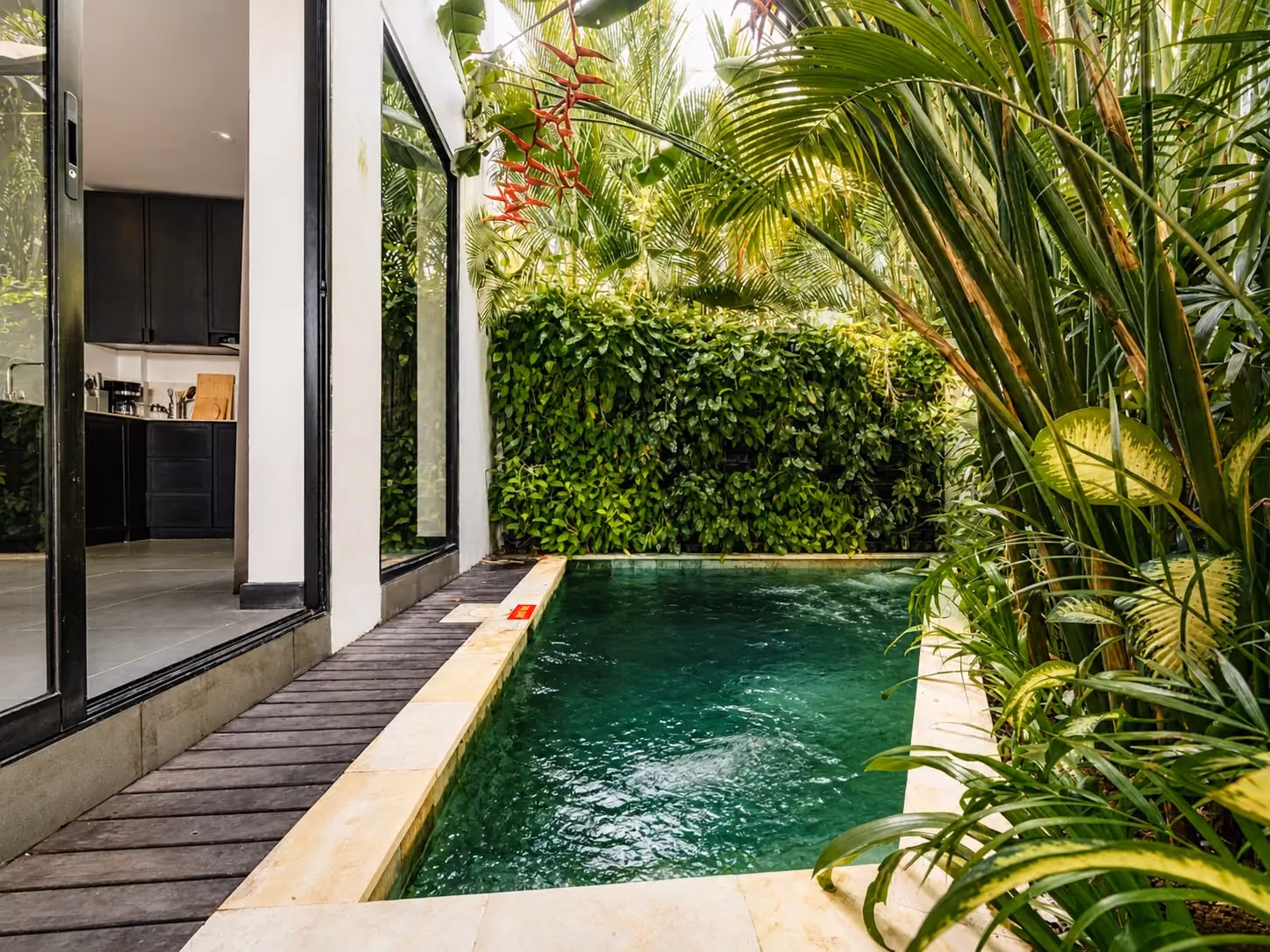 Modern 3 Bedroom Leasehold Villa In Prime Umalas Furnished — photo 1