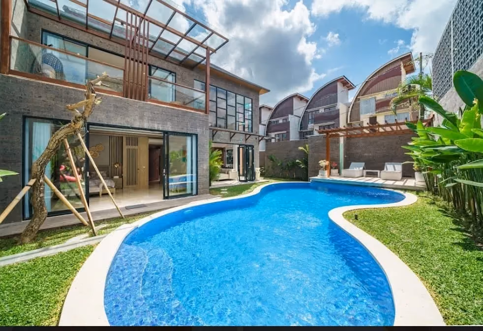 Ultra-Luxury Freehold Residence In Prime Kerobokan — photo 1