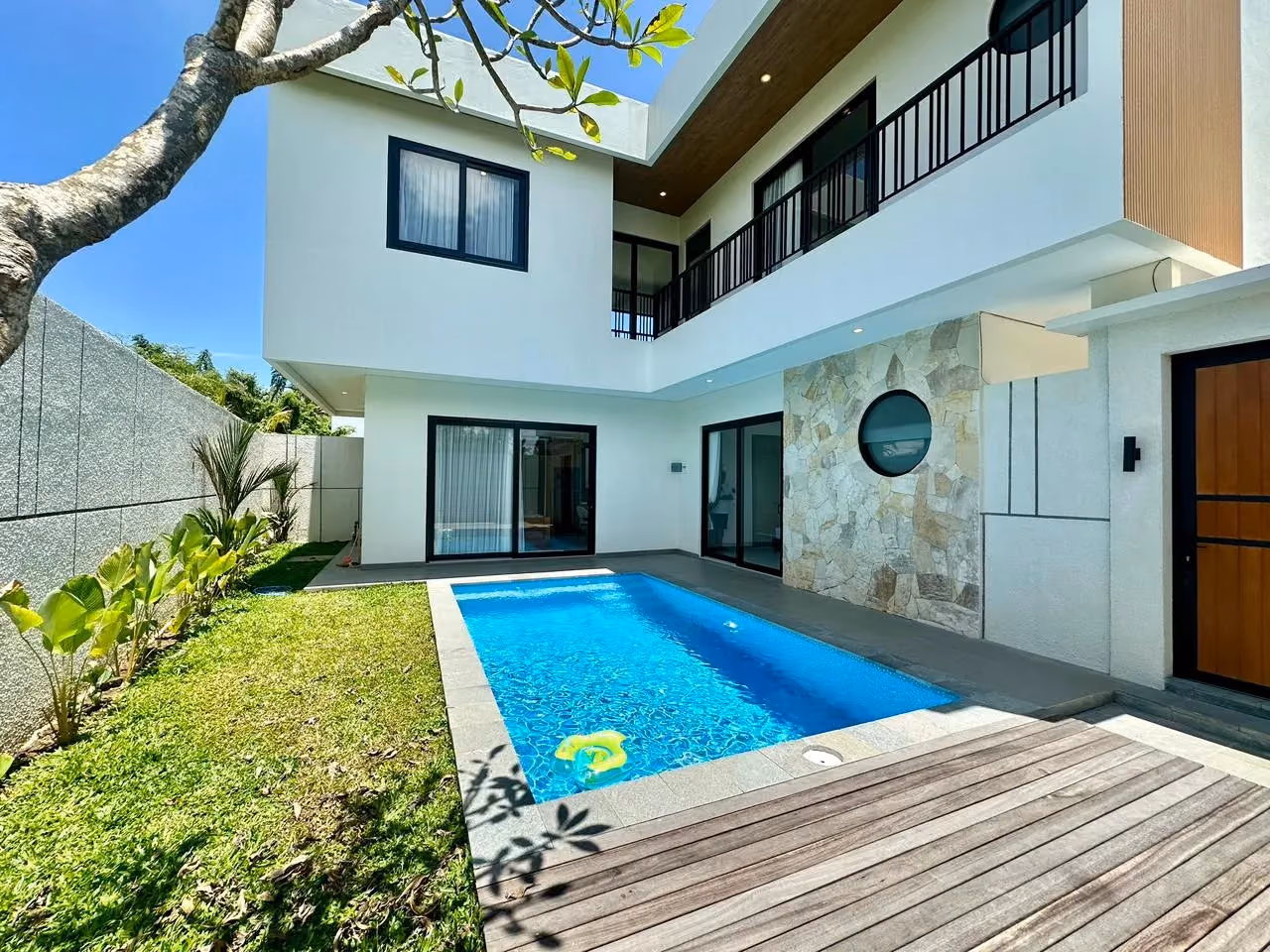 Serene Pool Villa In Munggu Near Seseh Beach With Prime Access — photo 1