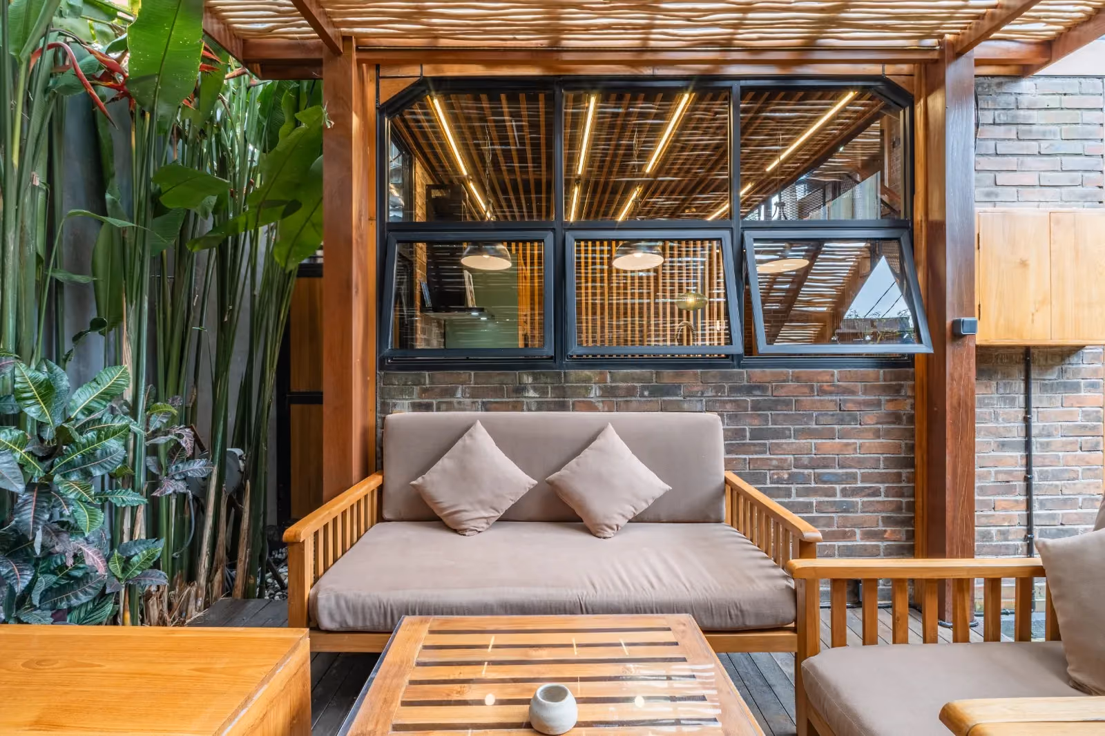 Cozy Villa In Canggu Minutes From The Ocean — photo 1