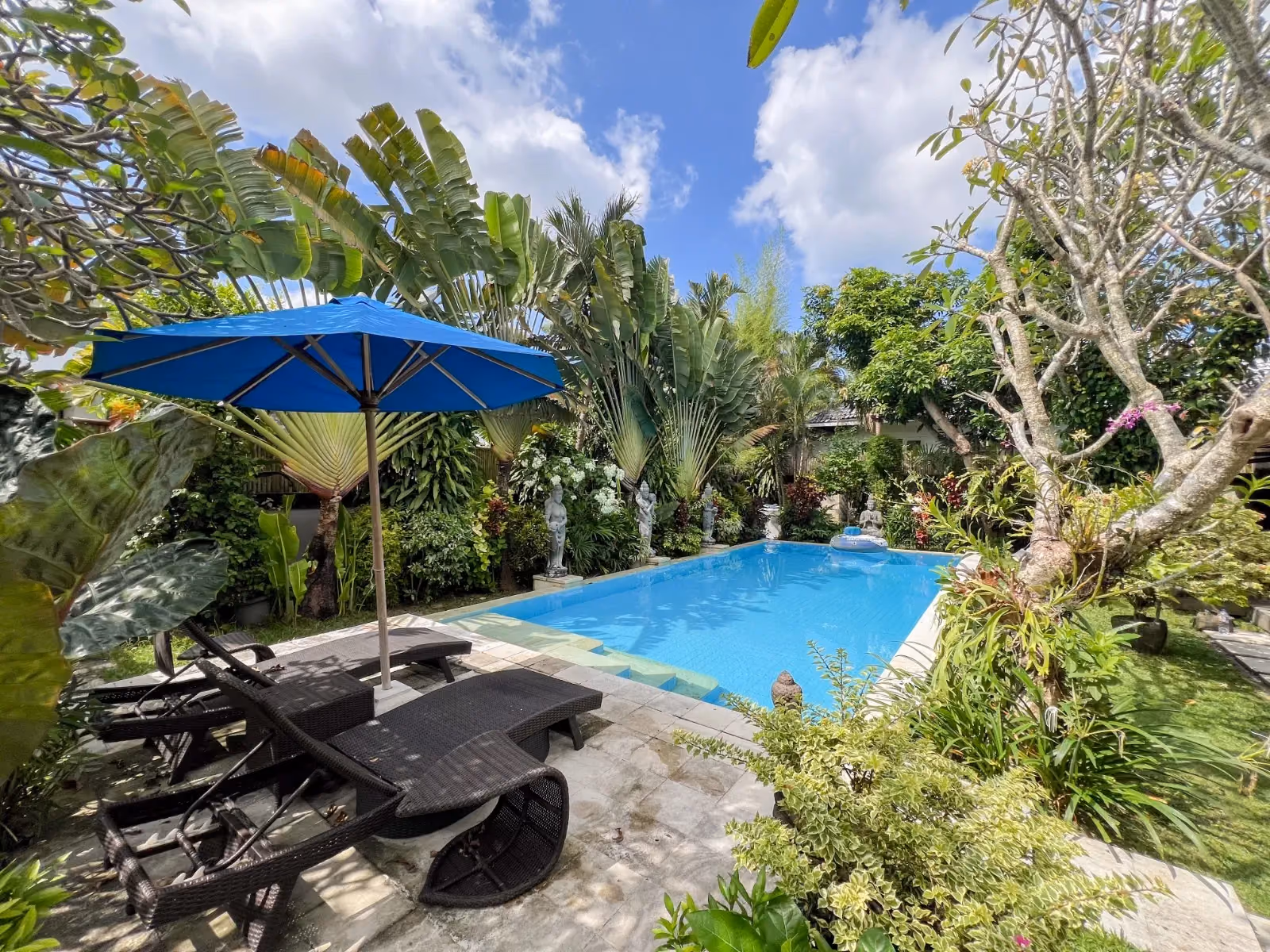 Umalas Private Residence Set Within Lush Tropical Grounds — photo 1
