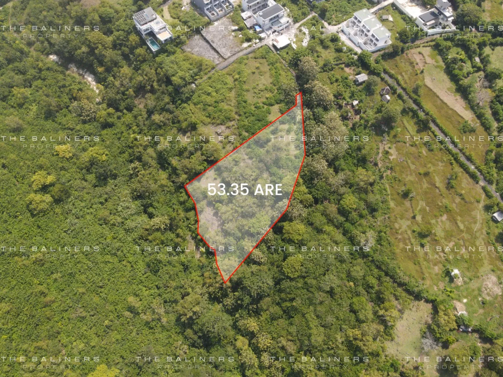 A Large Scale Bukit Land Opportunity Walking Distance To The Beach — photo 1