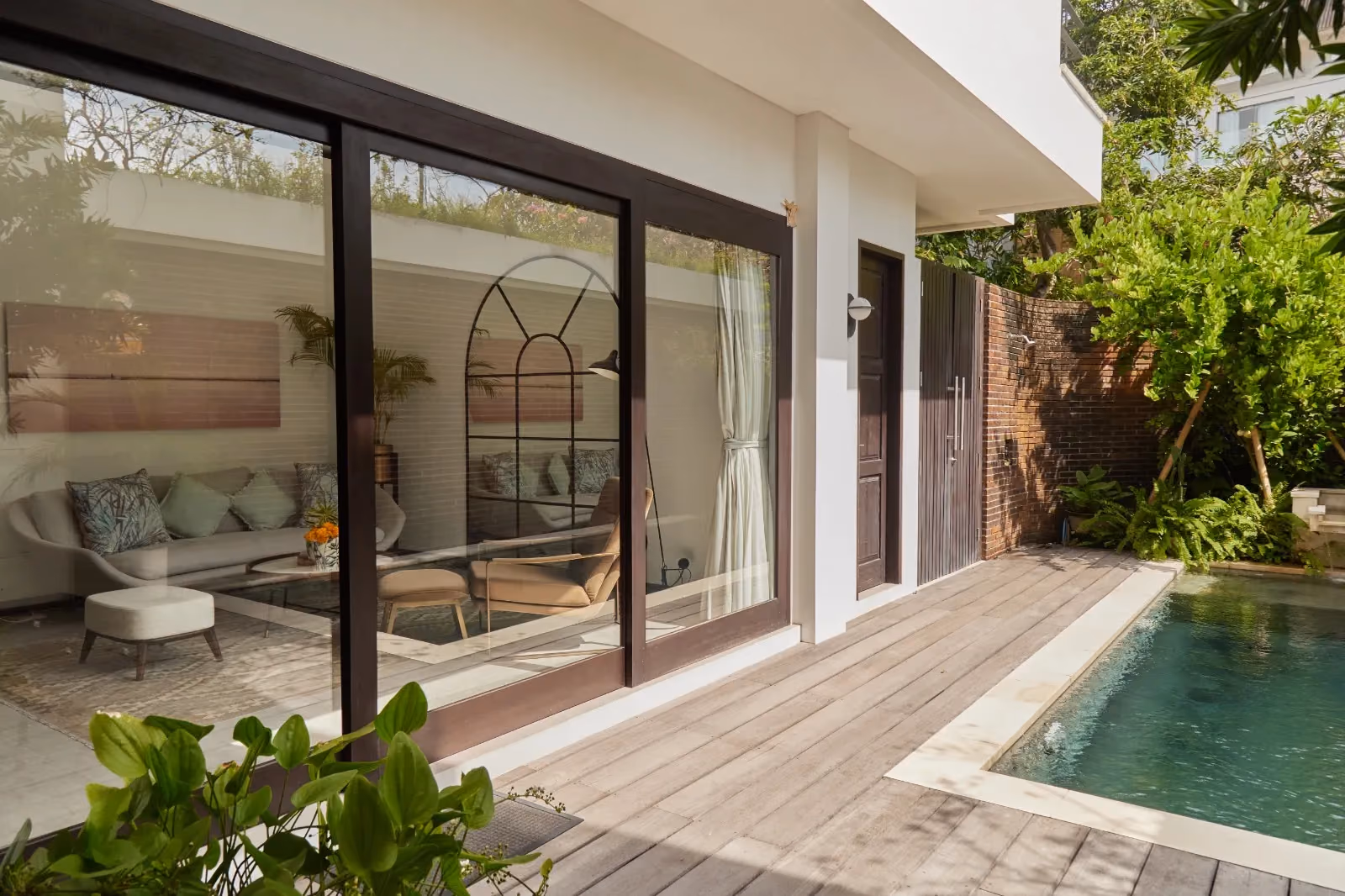 Batu Belig Lifestyle Villa With Spa Room And Three Level Living — photo 1