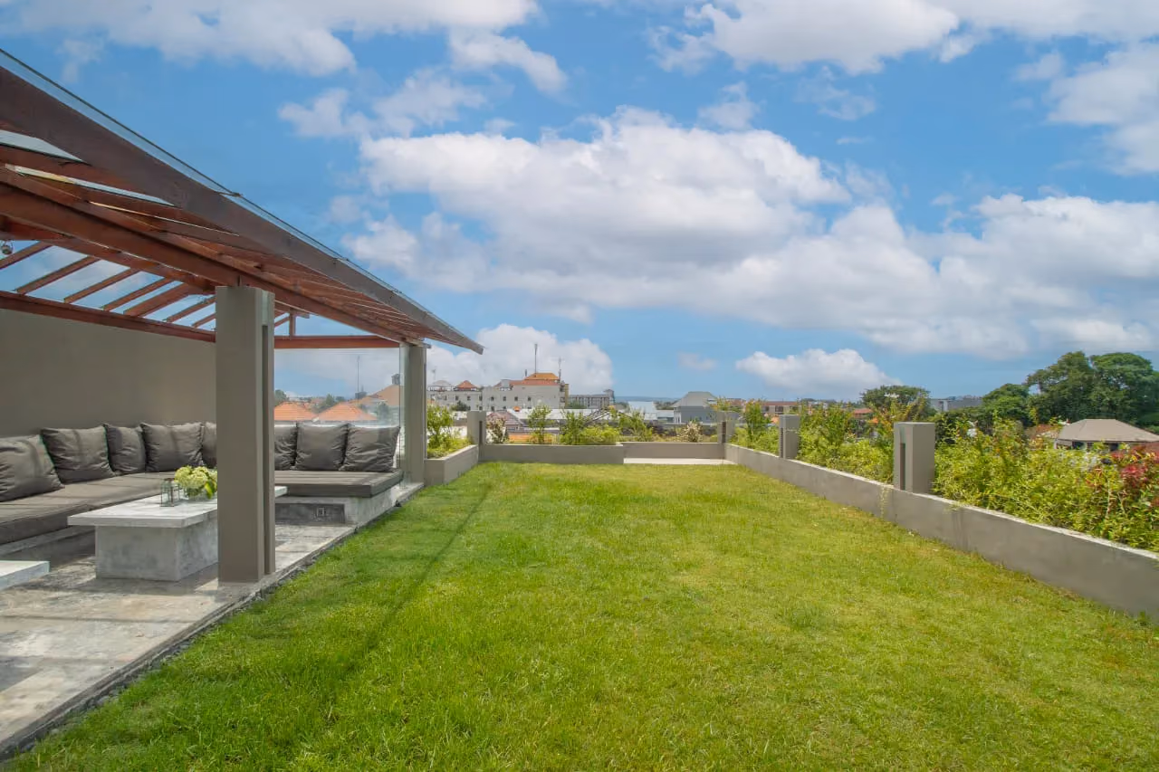 Price Dropped: A Four-Storey Seminyak Villa — photo 1