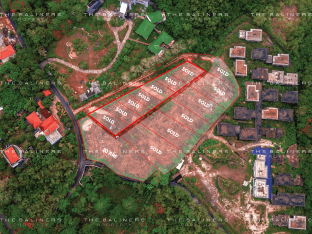 📍ULUWATURESIDENTIAL LAND PLOTS WITH OCEAN VIEWS IN ULUWATUPRICE : IDR 600.000.000 / AreLand size : 2000 m2 (20 Are)Ownership : FreeholdZoning : Pink / ITR PariwisataAccess to PLN and PDAMView : OceanProperty code : TB-2347 on www.thebaliners.com Situated in the dynamic and highly sought-after Uluwatu region, this 2000 m² (20 Are) land offers a unique investment opportunity with FREEHOLD ownership and commercial zoning under ITR Pariwisata. Boasting convenient access to PLN and PDAM utilities, this parcel of land is strategically positioned for various commercial ventures.One of the standout features of this property is its breathtaking ocean views, providing a picturesque backdrop for any development. The land is situated a mere 1.3 kilometers from Alila villas Uluwatu.The strategic location of this land is highlighted by its proximity to renowned establishments. Bvlgari and Six Senses are just a 2 - 3 minutes drive away, while Alila and Savaya are within a 9 minutes reach. Nyang Nyang and Padang Padang are conveniently located within 9 - 11 minutes, offering a diverse range of experiences in close proximity. Additionally, Bingin Beach is a short 12-minute drive away, providing access to the renowned surf spot.For travel and accessibility, this property is strategically placed, with the airport just 36 minutes away. This ensures easy connectivity for both business and leisure purposes. Whether envisioning a boutique resort, commercial complex, or other ventures, this land presents an exceptional opportunity in the thriving Uluwatu region.Contact us for more information or to schedule an inspection!Phone / WhatsApp :+62 852 2222 8718info@thebaliners.comwww.thebaliners.com#thebalinersproperty #landbali #propertybali #baliproperty #landforsalebali #balipropertyforsale #uluwatuland #uluwatuproperty #uluwatulandforsale #uluwatubali